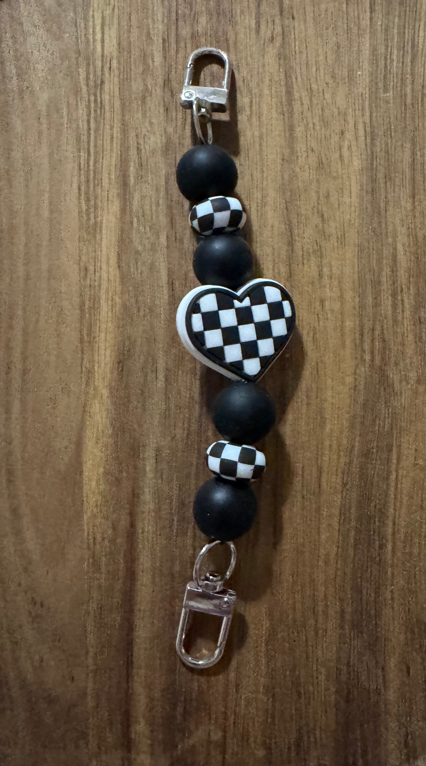 Checkered Heart Kindle Strap